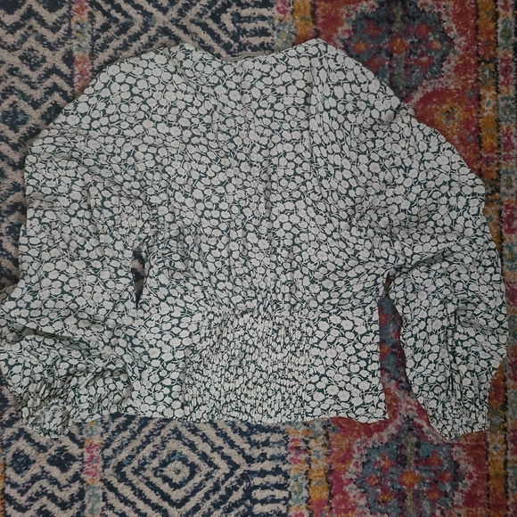 Top - Picture 2 of 2